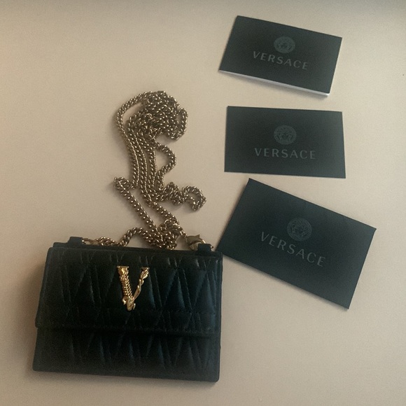 Sold ‼️‼️Versace Virtrus Nappa Leather Card Holder with Sling♥️ - Picture 4 of 17